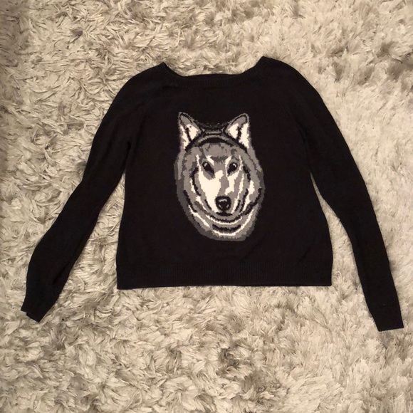 Forever 21 Sweaters - FOREVER 21 Black Long Sleeve Wolf Sweater Forever 21 Sweaters - FOREVER 21 Black Long Sleeve Wolf Sweater
